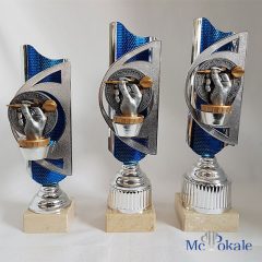 3er Serie Pokale blau-silber mit einer Dartslowhand Figur