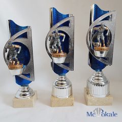 3er Serie Pokale blau-silber mit einer Fußball Figur